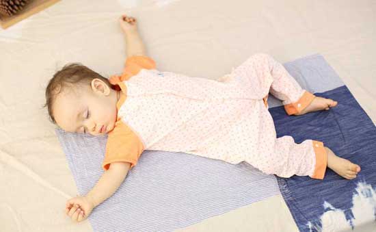 佈恩寶貝嬰兒短袖睡衣黃色點點