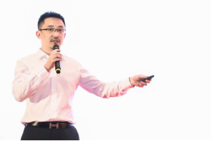 1С�r�ְ�CEO������������ϣ�����D��