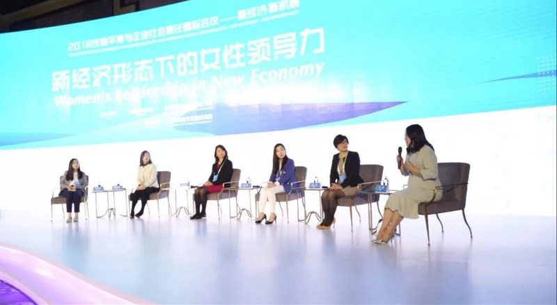 ��ѿ���������ϯ�ϋDŮ�����H���h��Ů���r����Ҫץס�C��