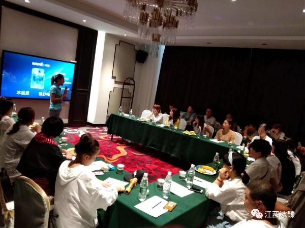 ����Ʒ�|(zh��) ���敳�� ��������Խ���Ʒ�|(zh��)�ں��䷽�Ј�����ǰ��