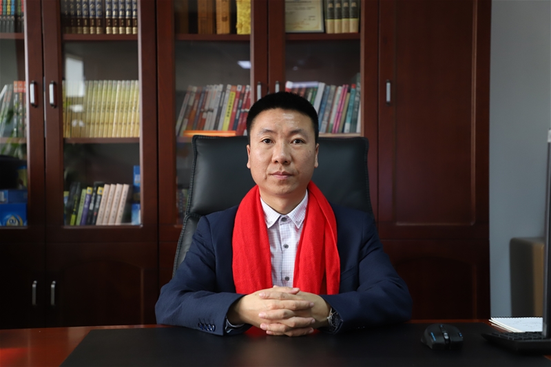 �W��(y��u)��I(y��)��������(zh��n)�I(y��ng)�B(y��ng)�аl(f��) ��(y��n)���������Լ��ķ���(w��)��ɫ