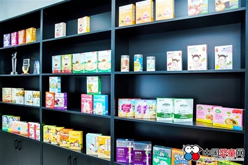 ���׃��oʳϲӭ�lչ���C ��Ԫ�����������ИI��ģ