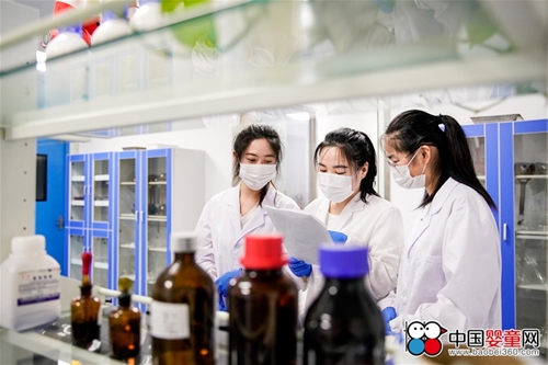 ���׃��oʳϲӭ�lչ���C ��Ԫ�����������ИI��ģ