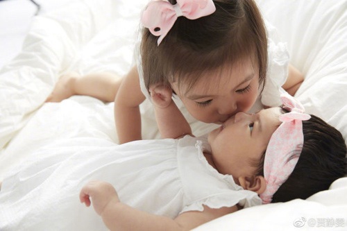 賈靜雯三女兒更像修杰楷 哪些特征最易遺傳