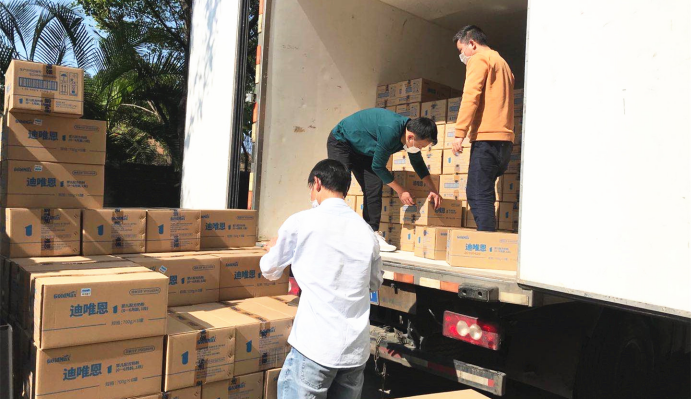 �������Є� ��ٛ100�fԪ�̷��YԮ����һ���t�o�ˆT